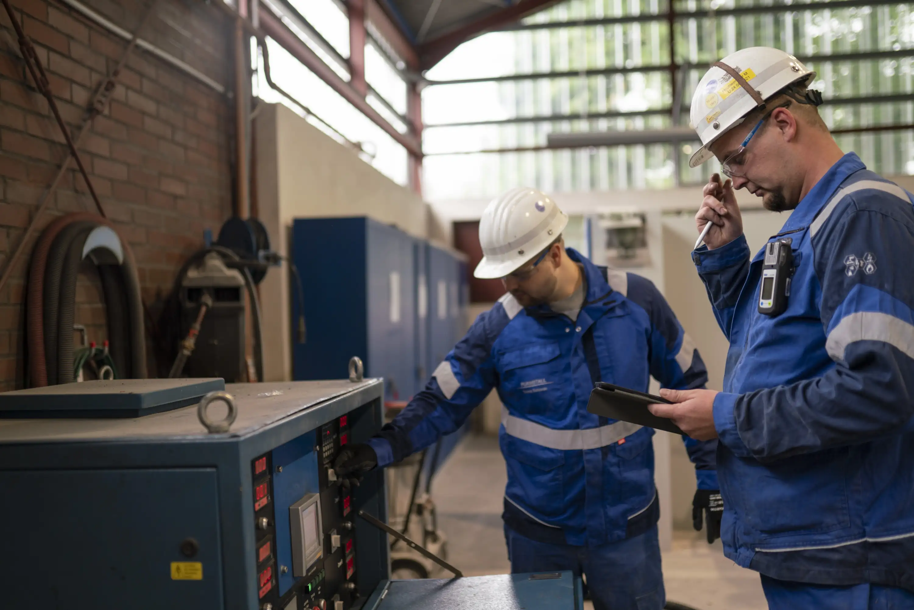 Feuerfest Servicetechniker – Mechatronik/Elektrik (m/w/d)